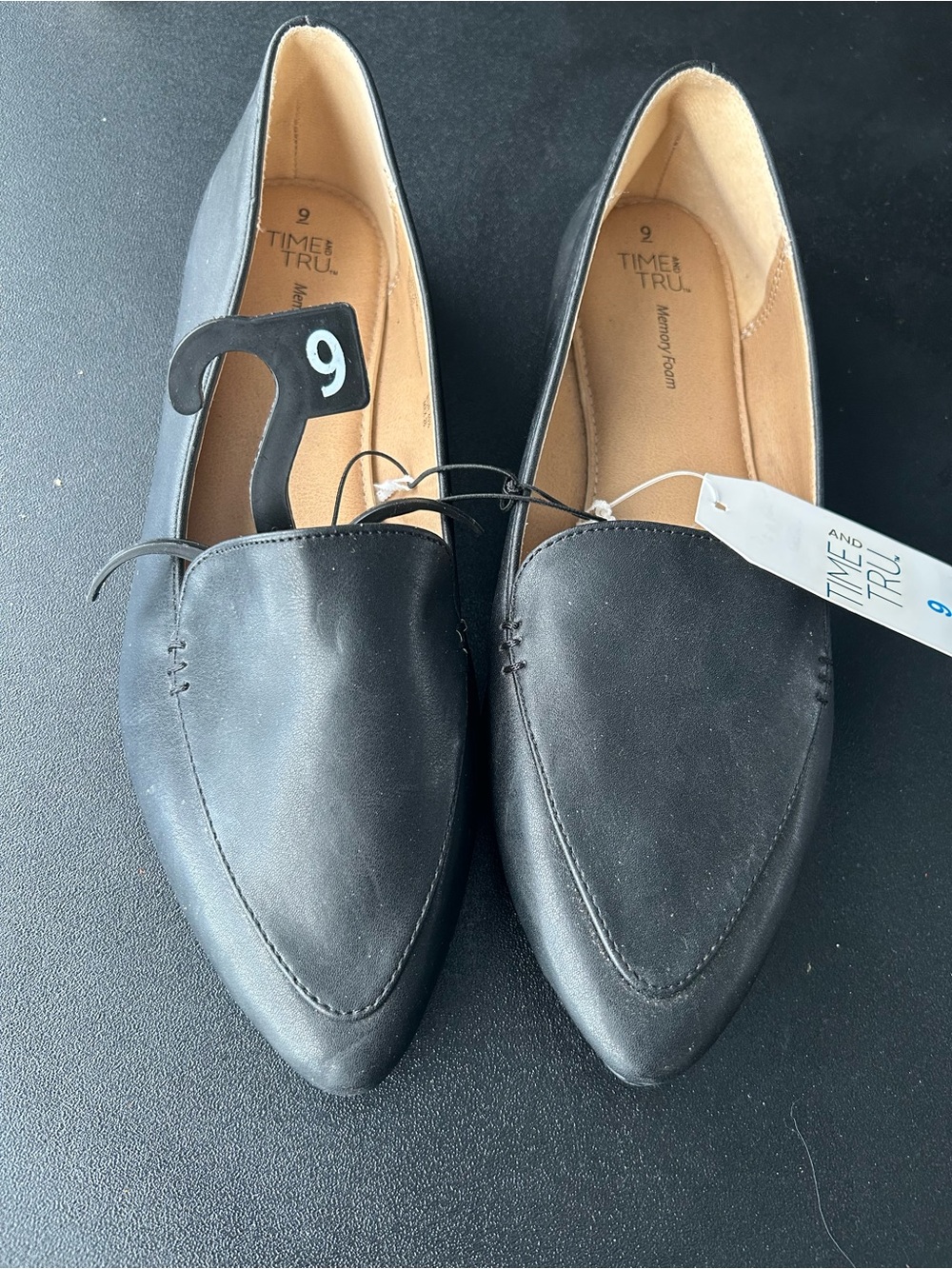 Time and Tru Women's Pointed Toe Slip-On Flats in Black